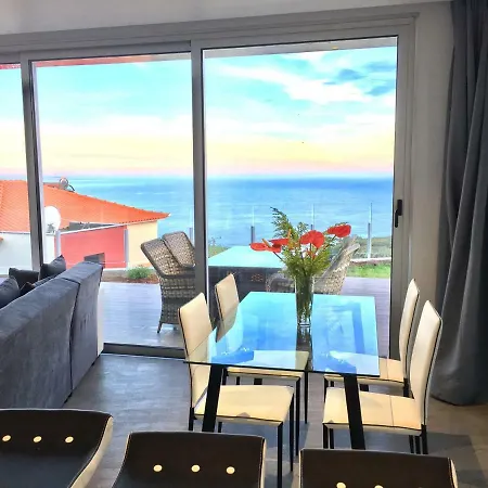 Pinheira Ii Estreito Da Calheta