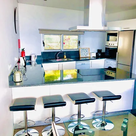 Pinheira Ii Estreito Da Calheta