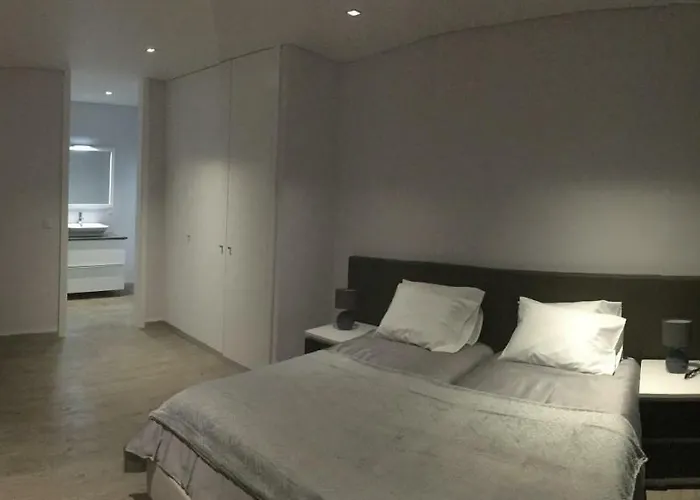 בית נופש Pinheira Ii Estreito Da Calheta