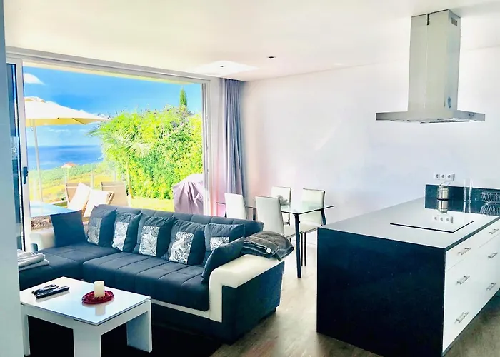 Pinheira Ii Estreito Da Calheta